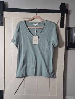 bohme Mint Sage V-Neck Pocket Short Sleeve Tee